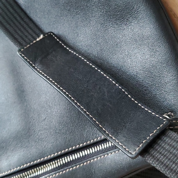 Vintage Hamilton 2000s Coach CrossBody - Picture 6 of 6